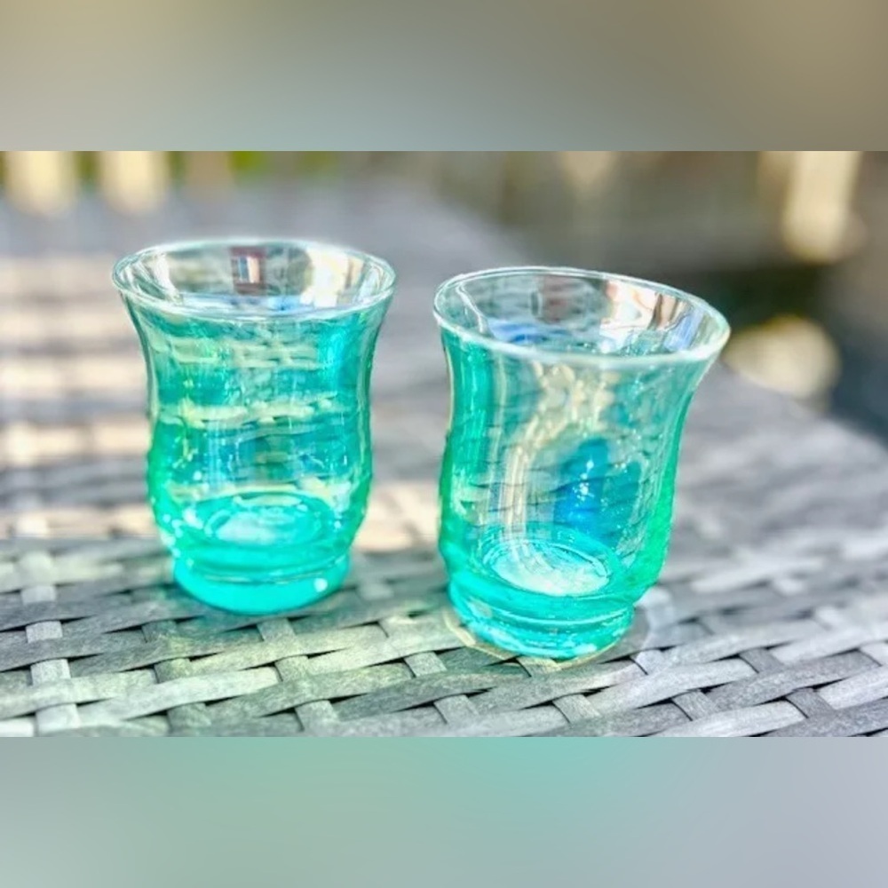 Green Pearlescent Glass Votive Tea Light Candle Holder Set FREE CANDLES!​​ - Picture 3 of 7